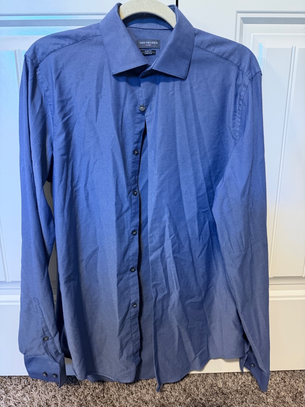 Van Heusen Men's Solid Blue Dress Shirt
